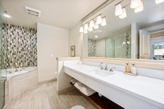 326-Deluxe-Plaza-Web-5834