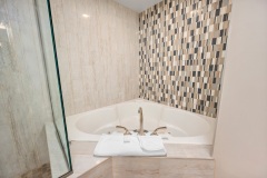 326-Deluxe-Plaza-Web-5844