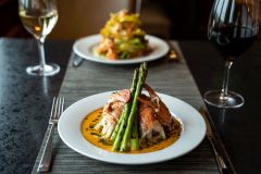 Lighthouse-Bar-Steak-and-Lobster