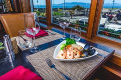 Lighthouse-Bar-and-Grill-Food-scaled