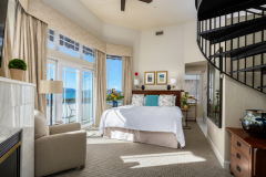 Lighthouse Suite Bellingham Luxury Room - 13